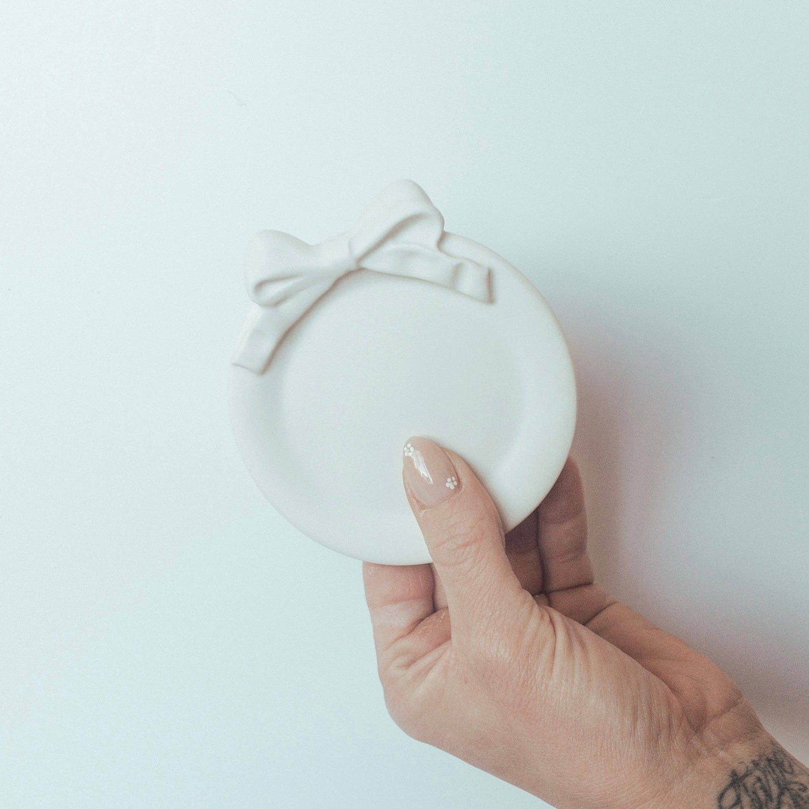 Baroque Style Bow Trinket Dish- Round: Soft Pink