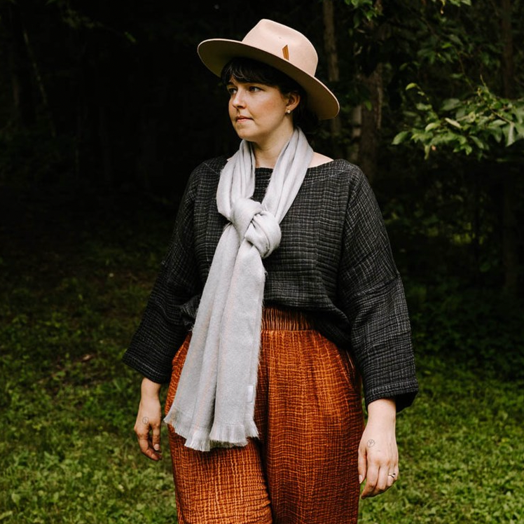 Seamless Alpaca Grey Fine Lines Scarf