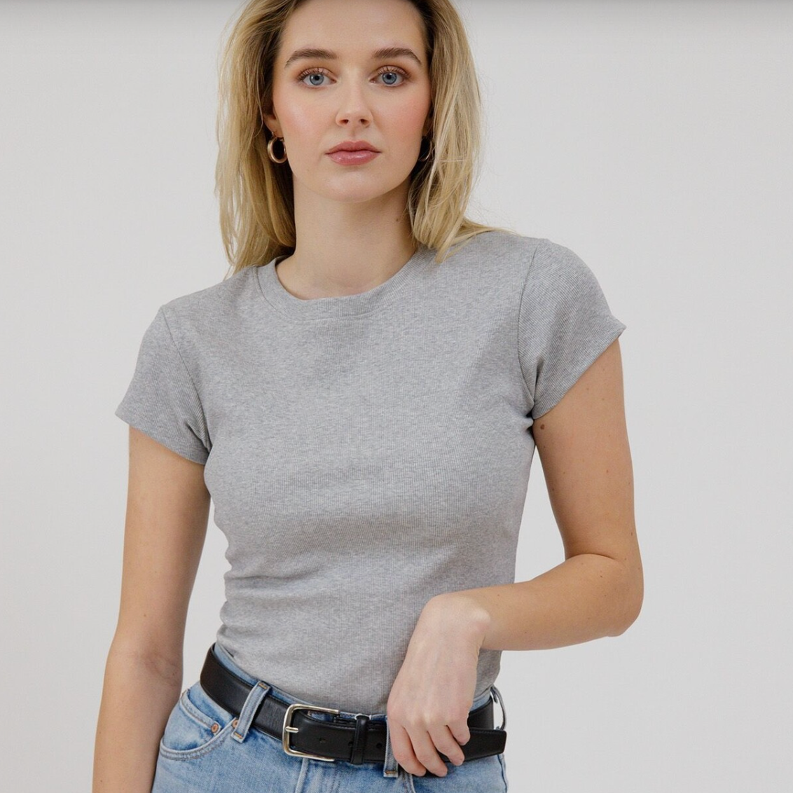 Ribbed Fitted T-Shirt w/ Cap Sleeve