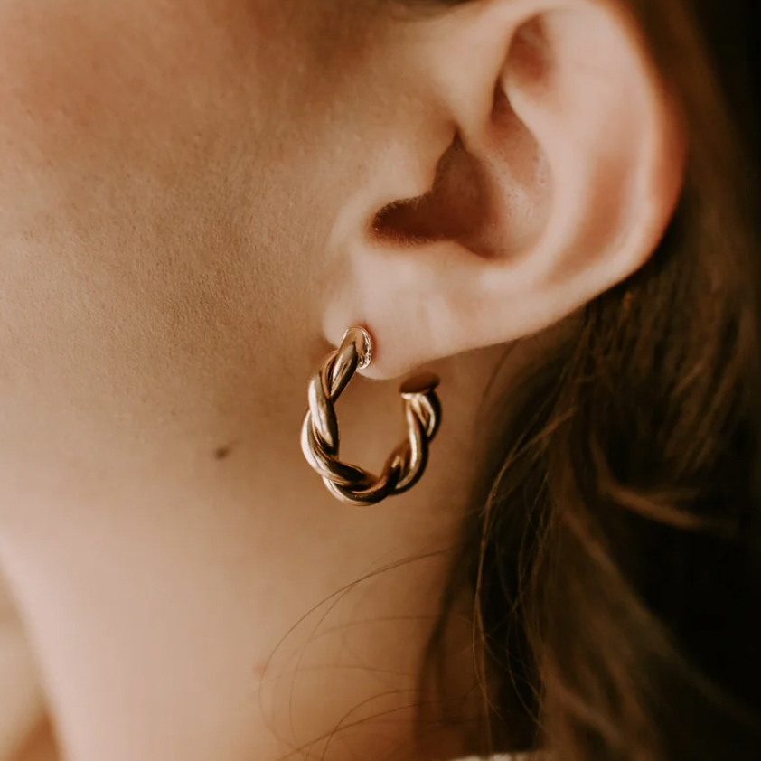 Twist Hoops