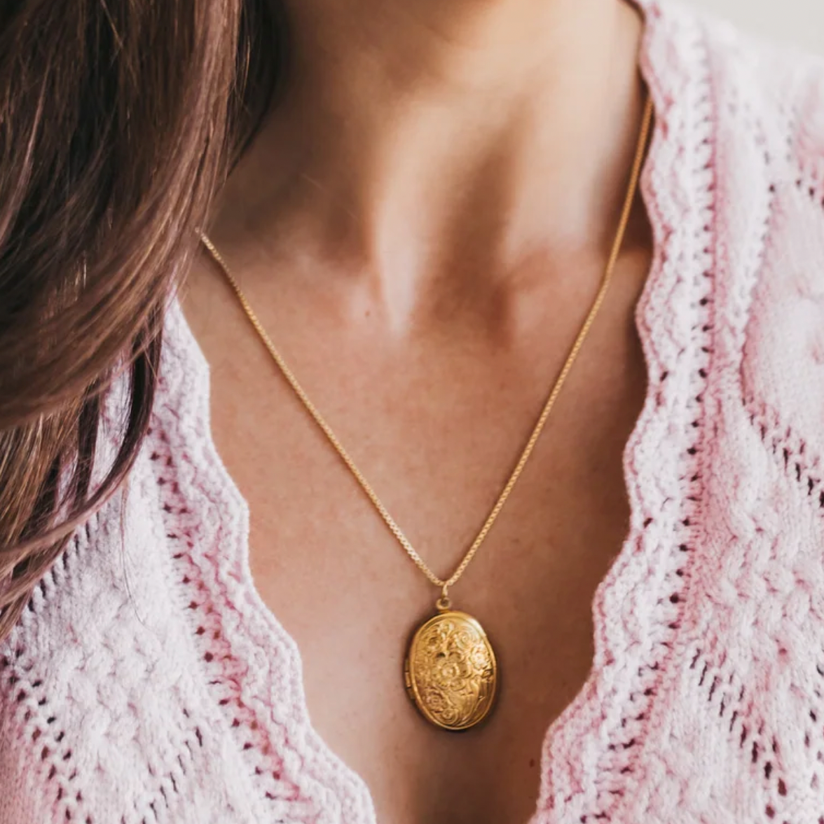 Secret Garden Oval Locket Necklace